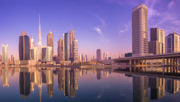 Cityscape Dubai Vista Panorâmica Baía Negócios Com Reflexo Arranha Céus Imagens De Bancos De Imagens