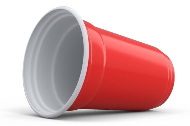 Plastik tek kullanımlık parti bardağı beyaz arka planda izole edilmiş. Meyve suyu, taze, bira için 3D servis bardağı.