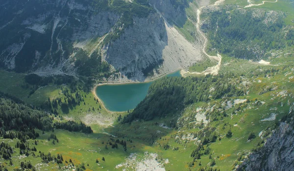 Lago di Krn, Alpi Giulie, Slovenia — Foto Stock