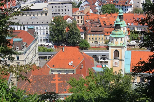 Lublaň centrum - katedrála a centrální trh, Slovinsko — Stock fotografie