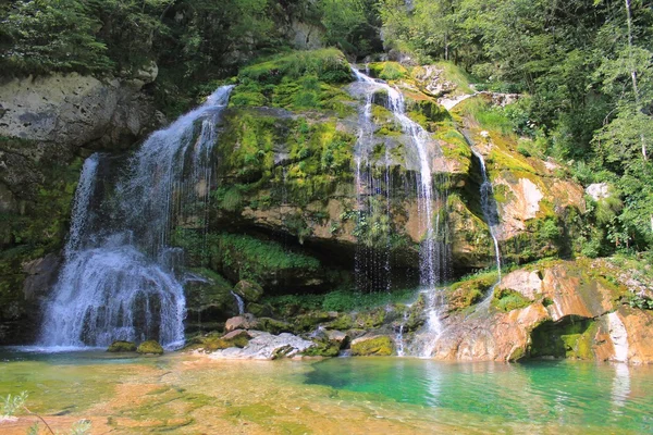 Cachoeira de Wirje, Julian Alps, Eslovénia Imagens De Bancos De Imagens Sem Royalties