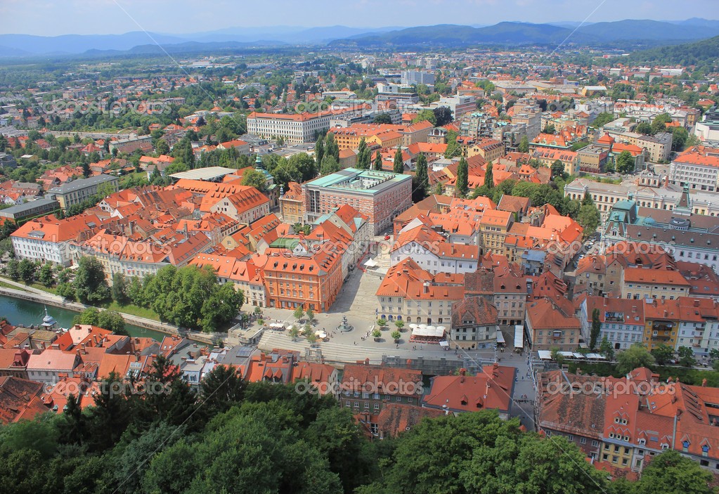 LjubljanaAltstadt von Burg, Slowenien — Stockfoto © blash 30491417