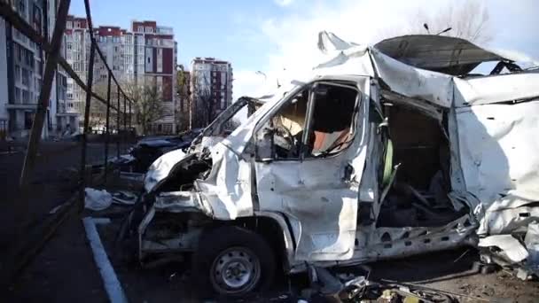 Ruins after the bombing of Ukrainian cities by Russian troops. Bucha, Borodyanka, Gostomel, Irpin. — Vídeo de Stock