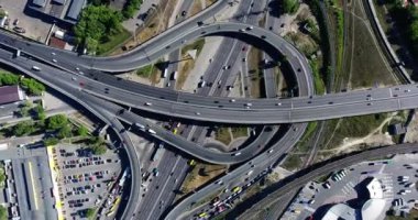 Üst Çember Görünüm Helikopteri Kyiv Ukrayna Intechange Transport Trafiği 4k Metro İstasyonu Uçan Şehir Uçağı