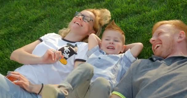 Top Family Portrait Beautiful Smiling Mother Tickling Little Laughing Son — Wideo stockowe