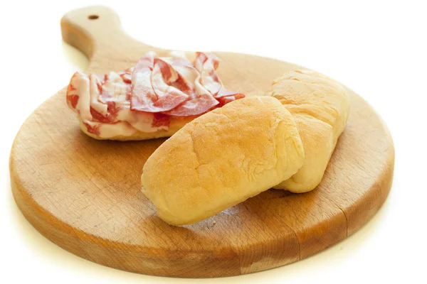 パンとサラミ — ストック写真