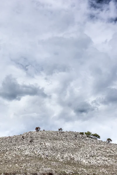 Πετρώδη λόφο — Φωτογραφία Αρχείου