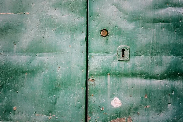 Green metal door — Stock Photo, Image