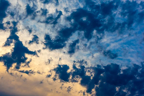 Céu ao amanhecer — Fotografia de Stock