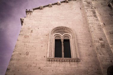 kilise penceresi