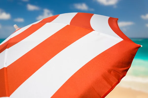 Beach umbrella — Stock Photo, Image