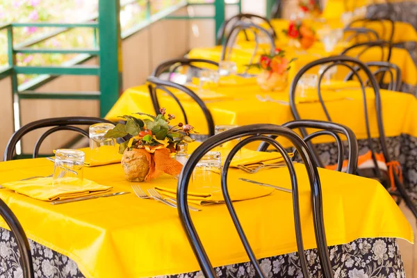 Yellow tablecloth — Stock Photo, Image
