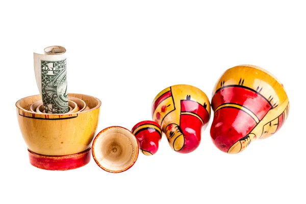 Dollar binnen matryoshka poppen — Stockfoto