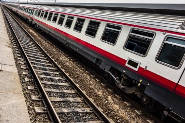Tren.