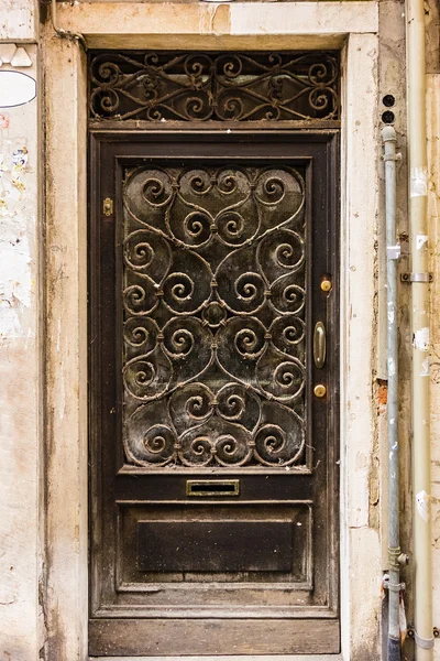 Porta velha em Veneza — Fotografia de Stock