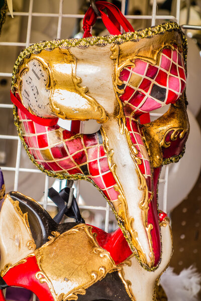 Карнавальная маска
