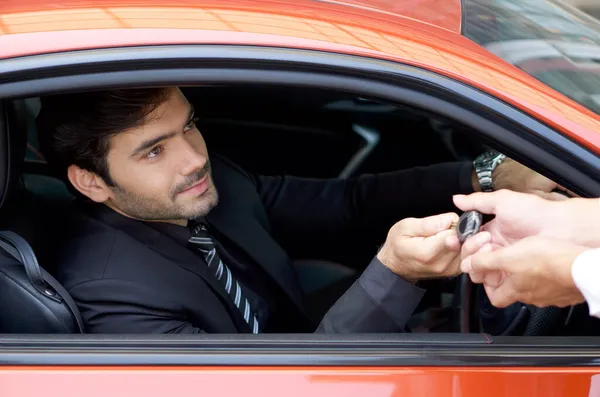 Young Businessman Black Suit Handling Car Key Valet Service Staff — Stock Photo, Image