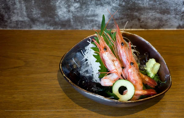 Amaebi Sweet Shrimp Spot Prawns Served Ice Green Tosaka Nori — Foto de Stock