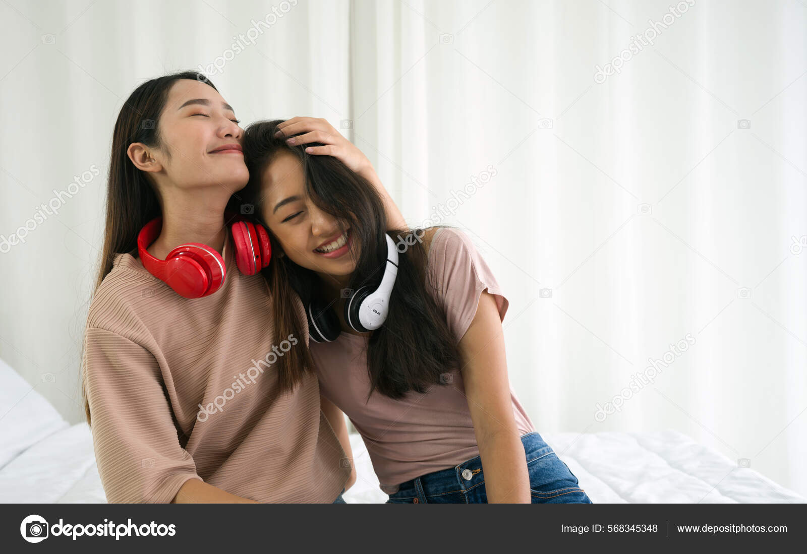Oriental Teen Lesbians