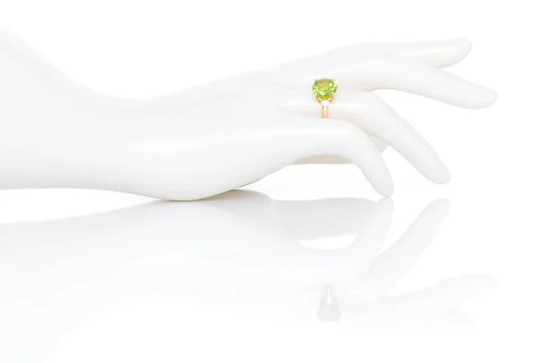 Peridot Και Διαμάντι Κόσμημα Δαχτυλίδι Πολύτιμων Λίθων Πλαστικό Γυναικείο Χέρι — Φωτογραφία Αρχείου