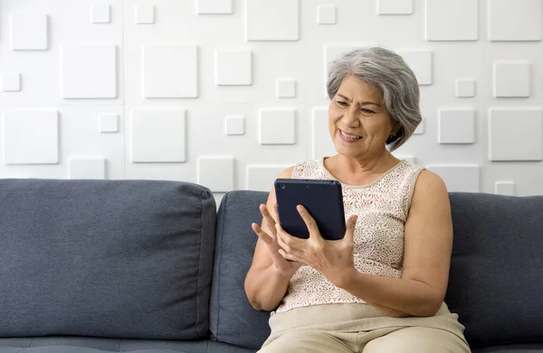 Asian Gray Hair Old Woman Looking Tablet Computer Monitor Smiling — Stock Photo, Image