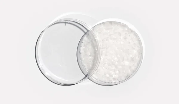 Mikrokristallint Vax Petriskål Med Plastlock Vitt Laboratoriebord Kemisk Ingrediens För — Stockfoto