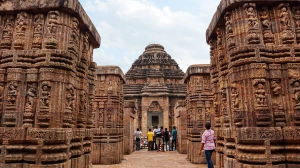 20Th Oct 2021 Konark Sun Temple Orissa India Tourist Admiring — Stock Photo, Image