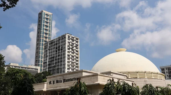 Askeri İnzibat Birla Gökevi ve Tata Çelik Binası, Kolkata, Batı Bengal, Hindistan.