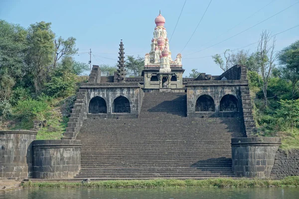Храм Кшетра Махули Лежащий Рекой Кришна Сангам Махули Сатара Махараштра — стоковое фото