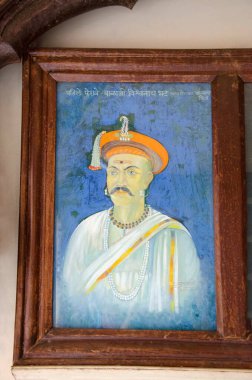 Shrimant Balaji Vishwanath Bhat resmi. İlk Peshwa Bhat ailesinden ve altıncı Peshwa Maratha İmparatorluğu 'ndan. Parvati Tepesi 'ndeki tapınak duvarı, Pune, Maharashtra, Hindistan