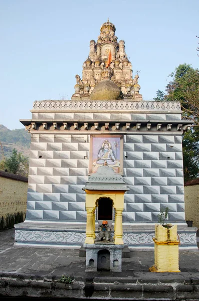 Shri Panchalinga Prasanna寺 位于印度马哈拉施特拉邦浦那附近的Junnar — 图库照片