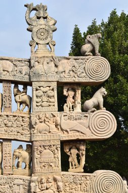 Stupa No 1, Kuzey Kapısı. Architraves 'in arka görüntüsü, Sağ Yakından. Büyük Stupa, Dünya Mirası Sitesi, Sanchi, Madhya Pradesh, Hindistan. 