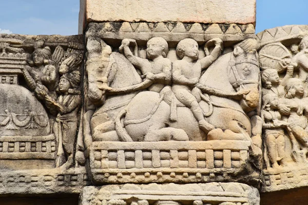 Stupa Bloco Quadrado Sobre Pilar Homens Sobre Cavalos Detalhes Património — Fotografia de Stock