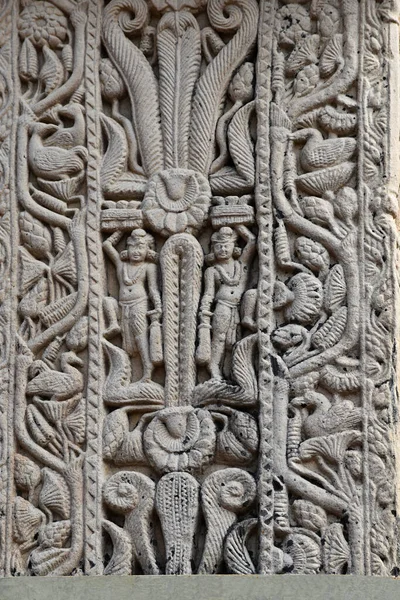 Stupa North Gateway Right Pillar Decoration Male Figures World Heritage — 스톡 사진