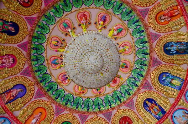 Внутренний Потолок Сваминарайского Храма Богами Божествами Танцующими Фигурами Вырезанными Нём — стоковое фото