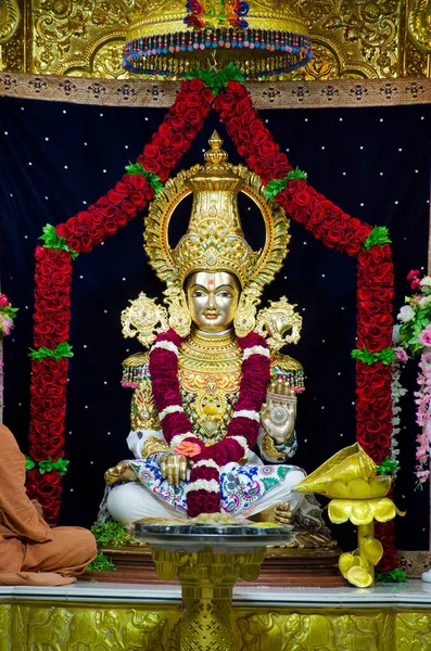 Lord Swaminarayan Idolo Primo Piano All Interno Del Tempio Swaminarayan — Foto Stock