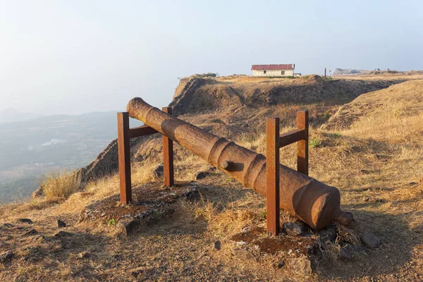 Canon Oxidado Parte Superior Fortaleza Korigad Pune Maharashtra India — Foto de Stock