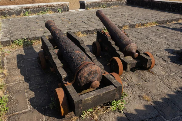Cannoni Arrugginiti Cima Forte Korigad Pune Maharashtra India — Foto Stock