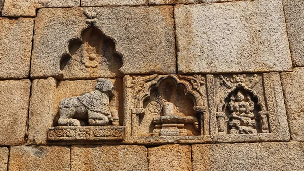 Резная Скульптура Шивалинга Нанди Стене Форта Читрадурга Карнатака Индия — стоковое фото