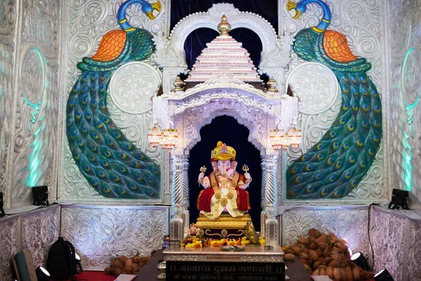 Ідол Тамбді Йогешварі Ґанпаті Пуне Махраштра Індія — стокове фото