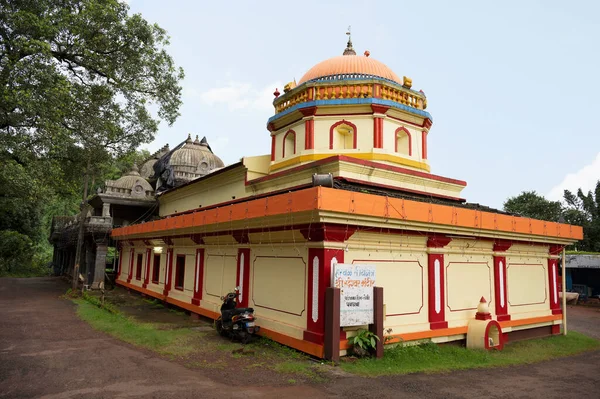 Shri Rudreshwar Tempel Der Nähe Von Arvalem Höhlen Rudreshwar Kolonie — Stockfoto