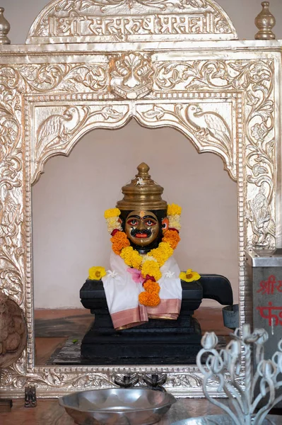 Seigneur Mahadev Dans Petit Temple Près Temple Shri Shantadurga Kunkalikarin — Photo