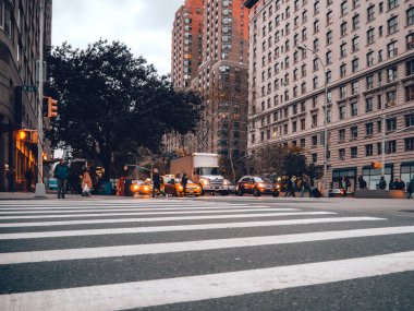 Manhattan sokak manzarası aşağıdan