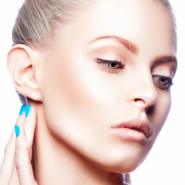 Schöne Junge Frau Saubere Haut Natürliches Make Isoliert Weißer Hintergrund — Stockfoto