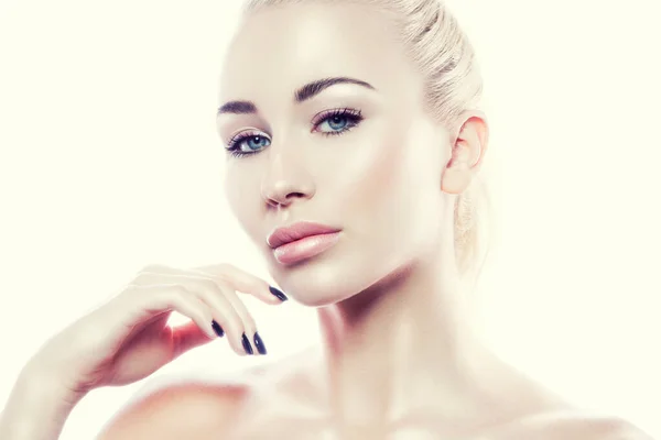 Twarz Kobiecy Portret Piękna Zdrową Skórą Kolor Ust Nagi Makijaż — Zdjęcie stockowe