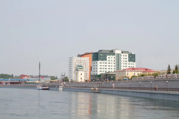 Embankment of the river Angara in Irkutsk — Stock Photo, Image