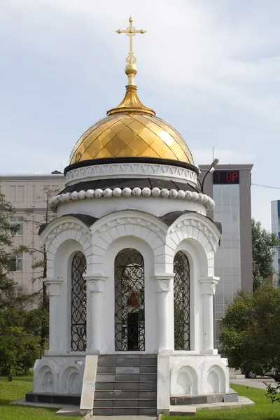 Kapellet på den viktigaste torget irkutsk — Stockfoto