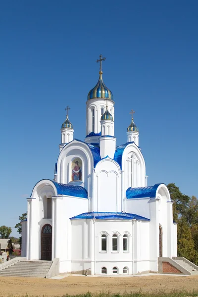 Nový kostel v obci pivovariha — Stock fotografie