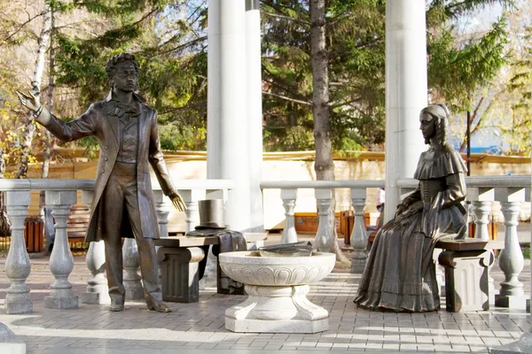 Monumento aos heróis do romance "Eugene Onegin " — Fotografia de Stock