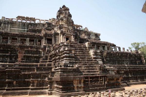 Ruiny starověkého chrámu v angkor — Stock fotografie